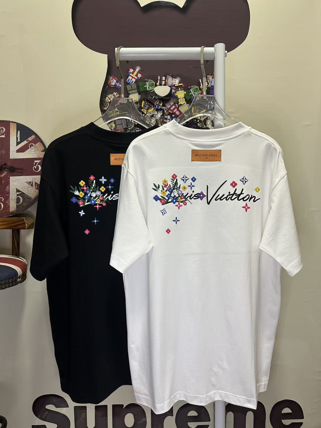 LOUIS VUITTON L26816 Short Sleeve T-Shirt Style 1