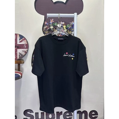 LOUIS VUITTON L26816 Short Sleeve T-Shirt Style 2 01