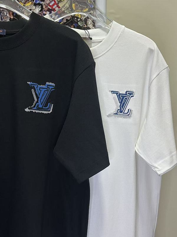 LOUIS VUITTON L26816 Short Sleeve T-Shirt Style 2