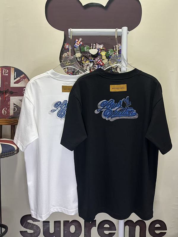 LOUIS VUITTON L26816 Short Sleeve T-Shirt Style 2