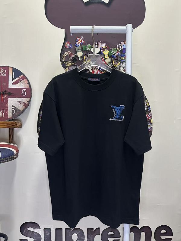 LOUIS VUITTON L26816 Short Sleeve T-Shirt Style 2