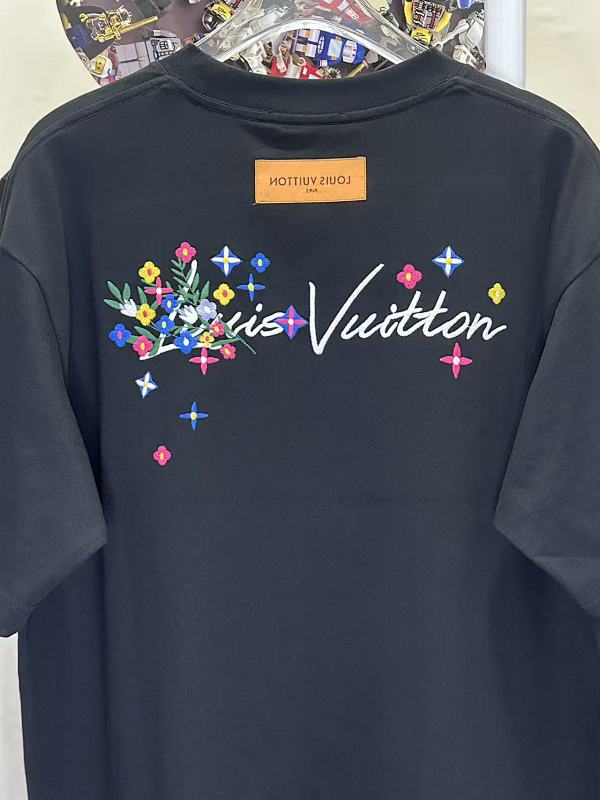 LOUIS VUITTON L26816 Short Sleeve T-Shirt Style 2