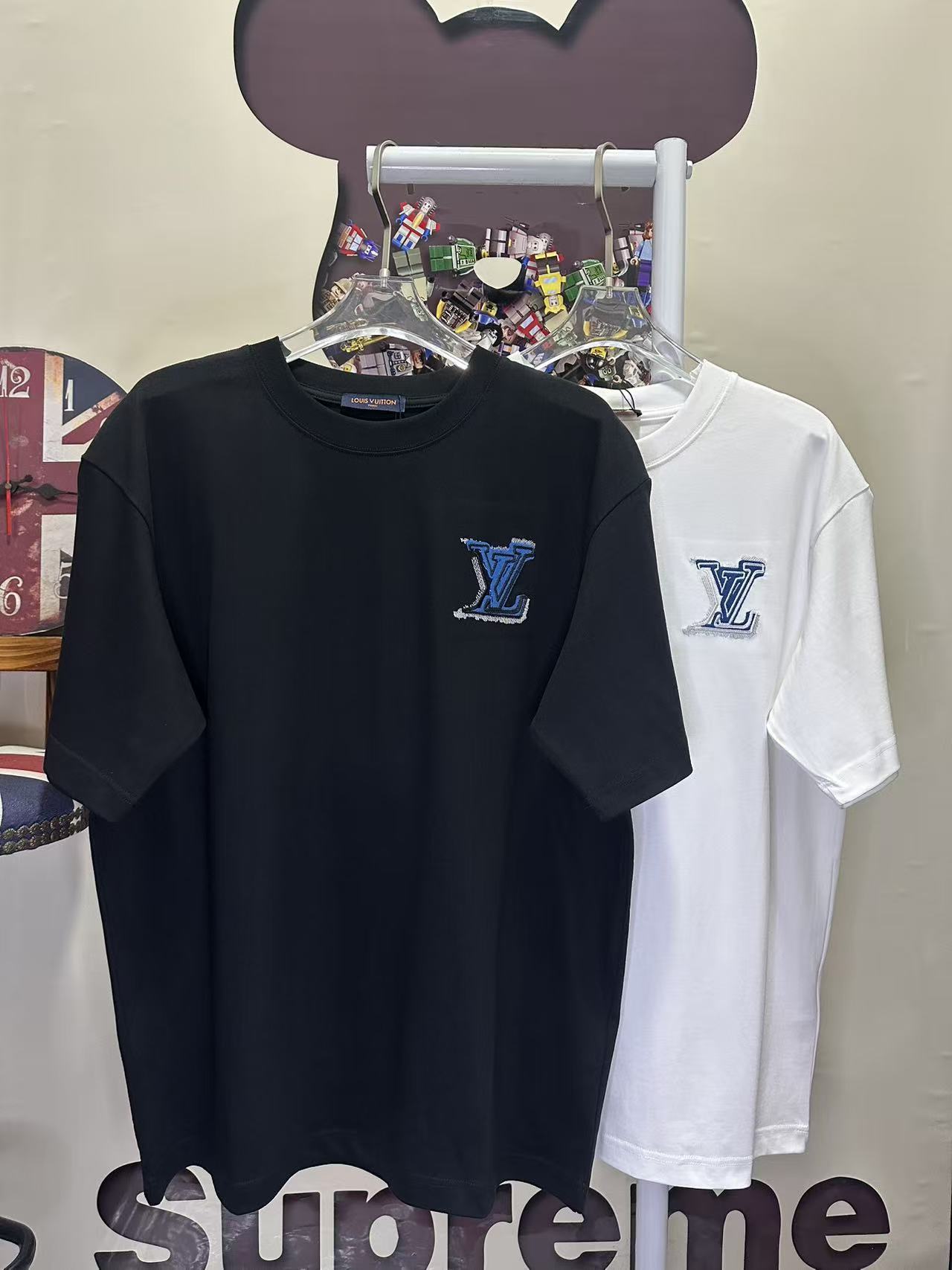 LOUIS VUITTON L26816 Short Sleeve T-Shirt Style 2