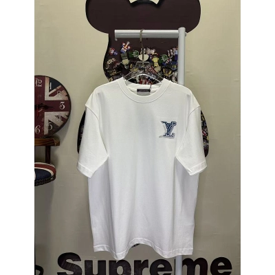 LOUIS VUITTON L26862 Short Sleeve T-Shirt 01