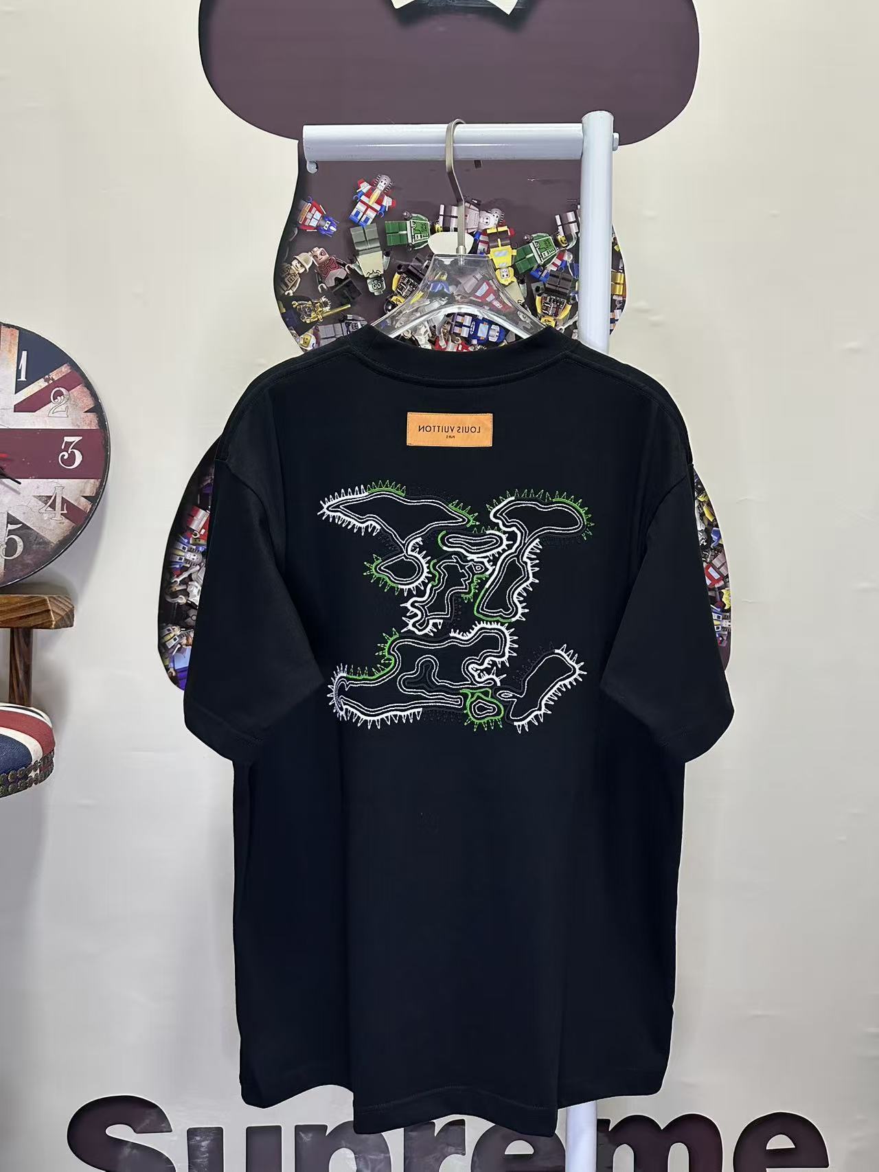 LOUIS VUITTON L26866 Short Sleeve T-Shirt Style 2