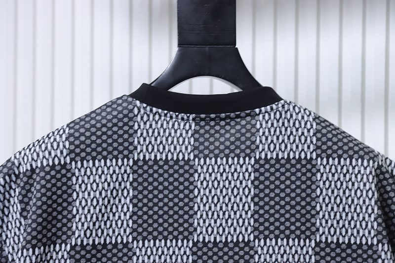 LOUIS VUITTON Letter Checkerboard Logo Black Short Sleeve T-Shirt