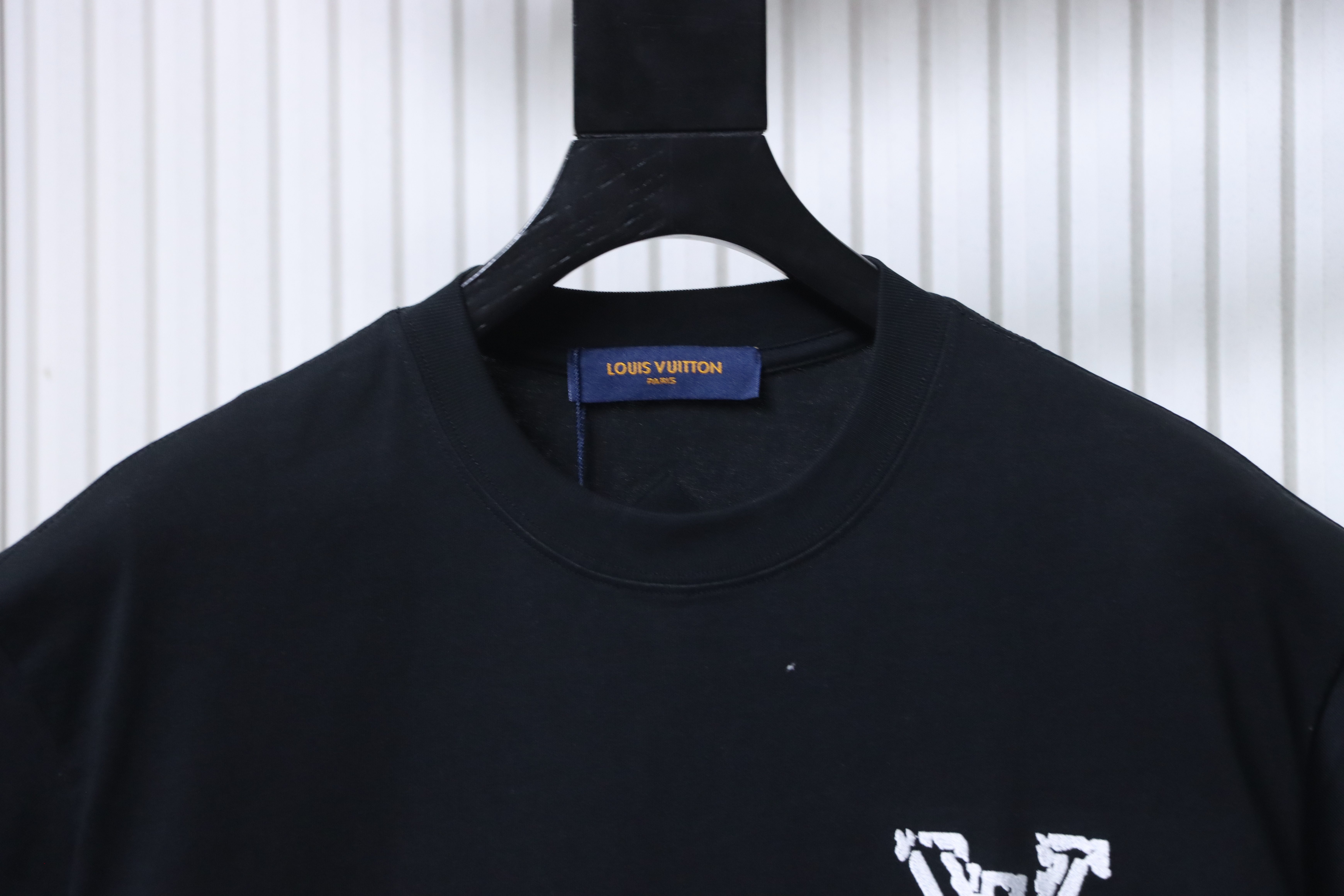 LOUIS VUITTON Letter Embroidery Logo Black White Short Sleeve T-Shirt