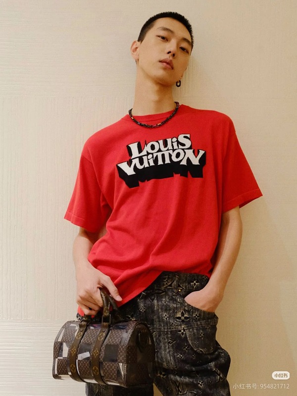LOUIS VUITTON Letter Short Sleeve T-Shirt Style 2