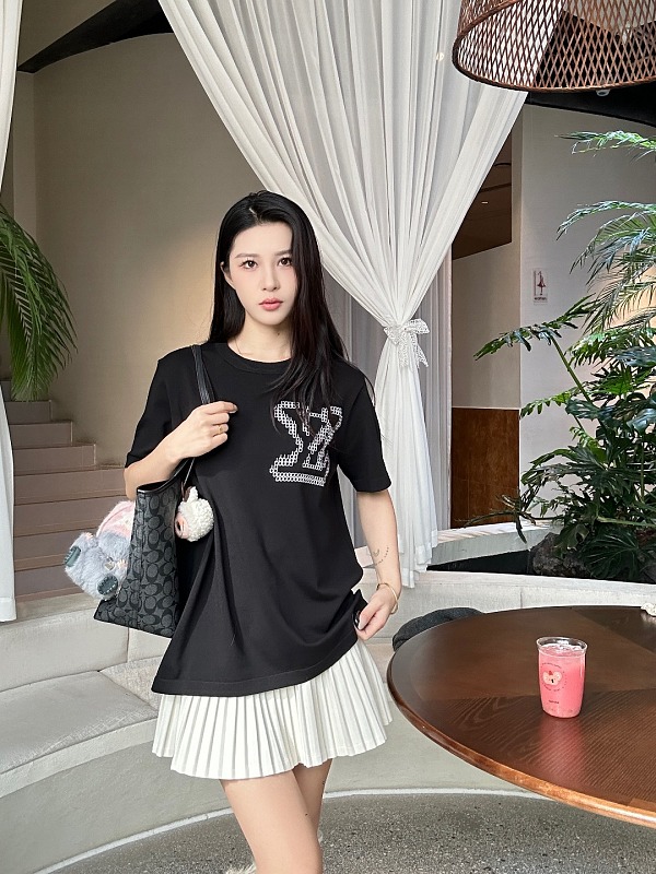 LOUIS VUITTON Logo Black Short Sleeve T-Shirt