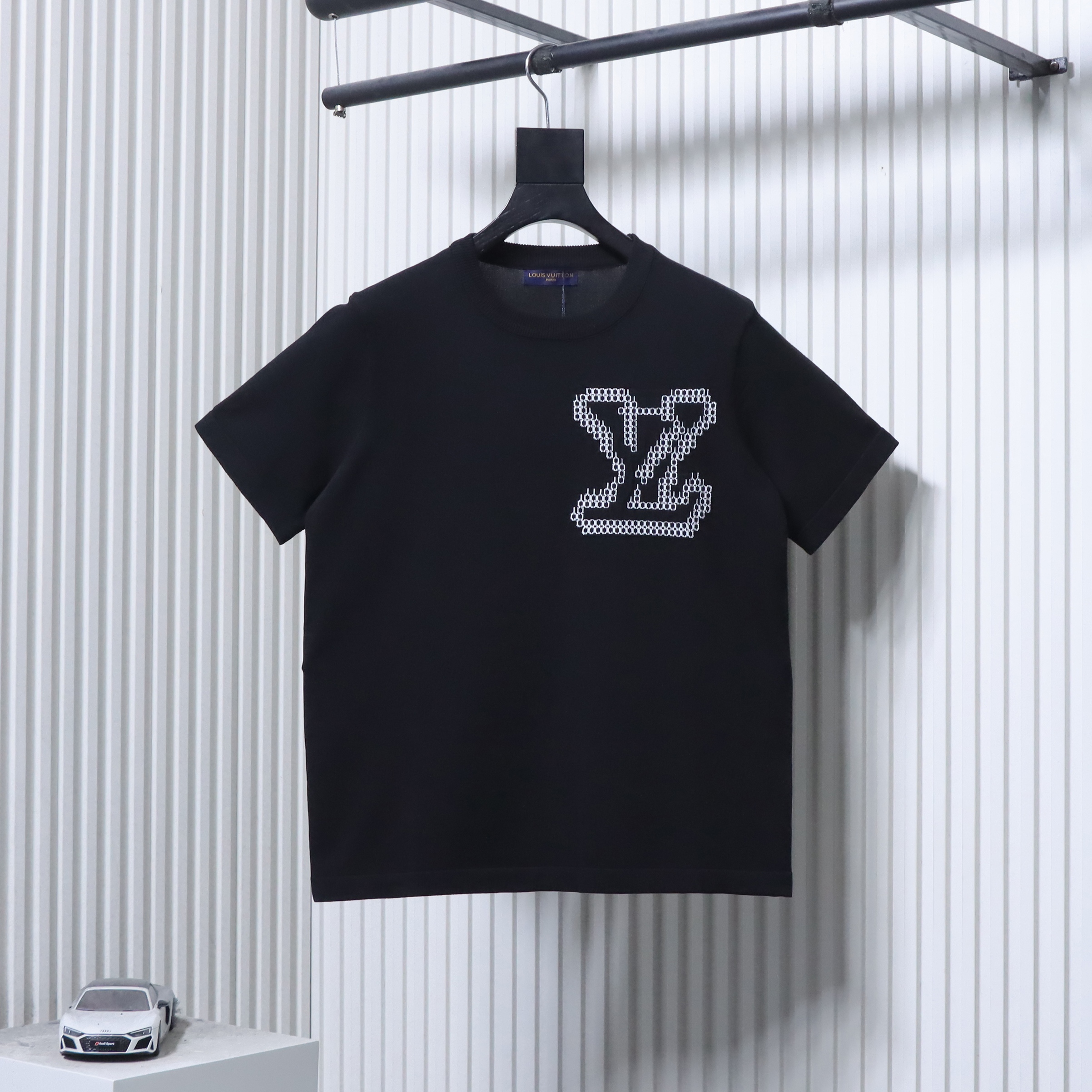 LOUIS VUITTON Logo Black Short Sleeve T-Shirt