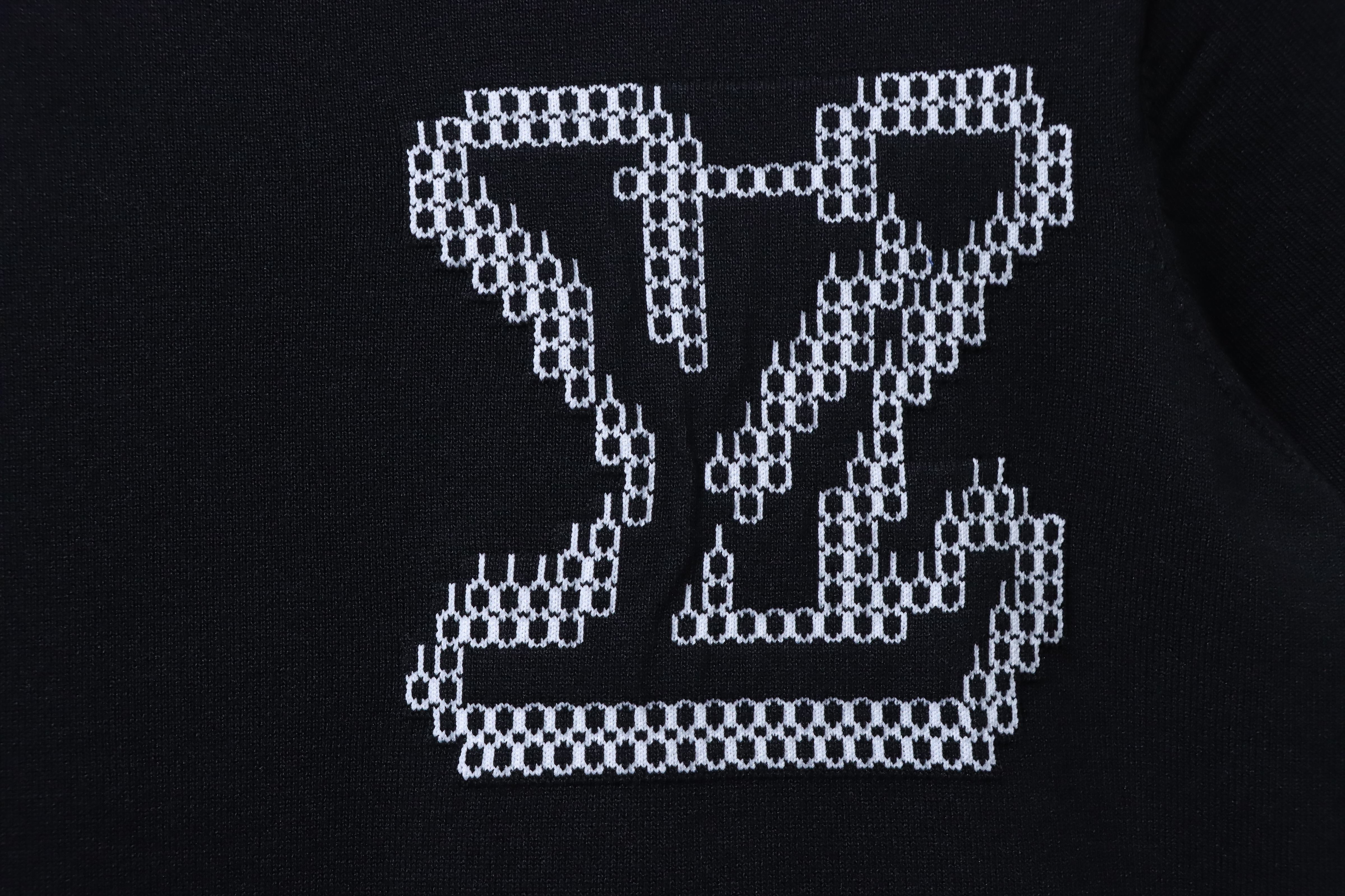 LOUIS VUITTON Logo Black Short Sleeve T-Shirt