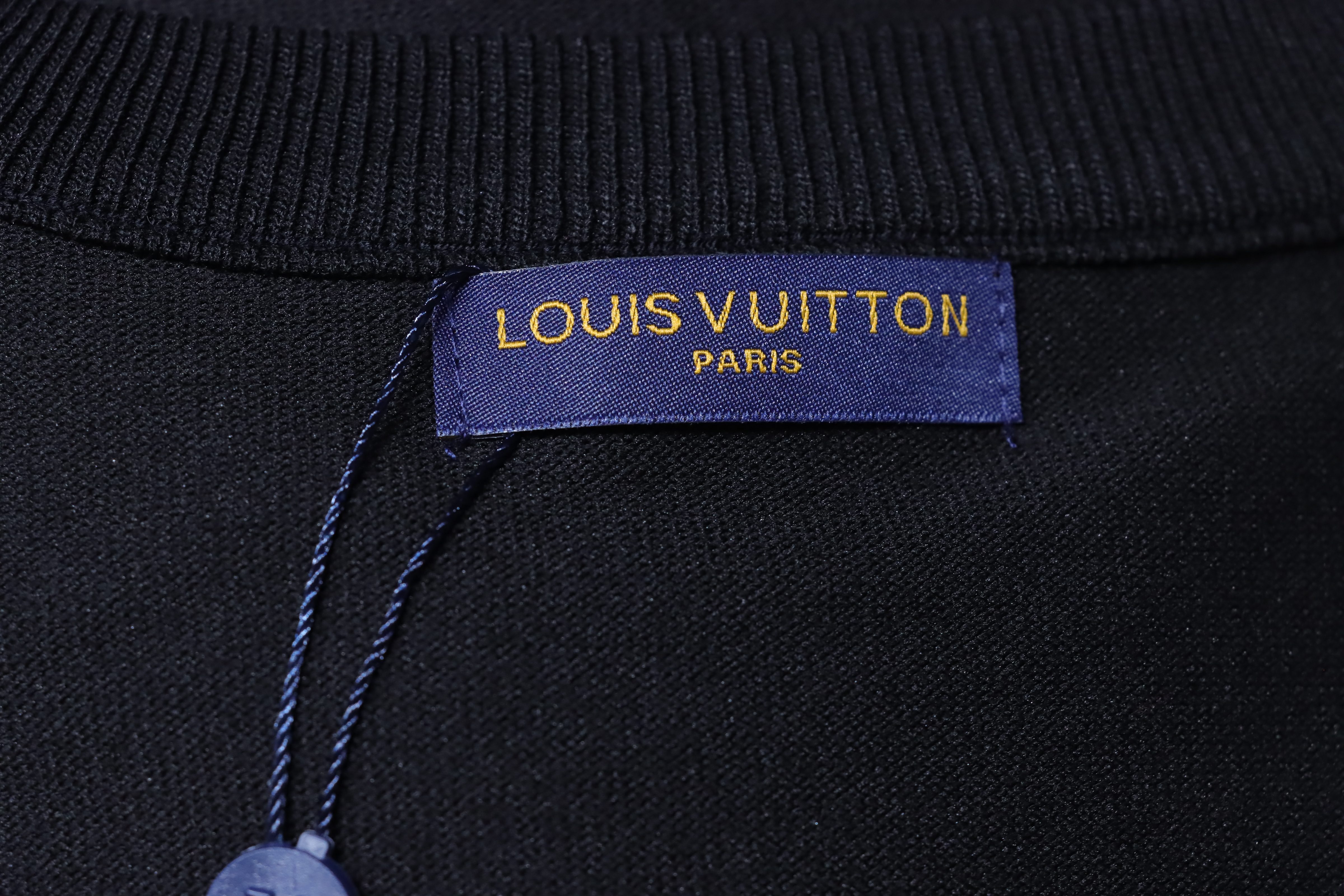 LOUIS VUITTON Logo Black Short Sleeve T-Shirt