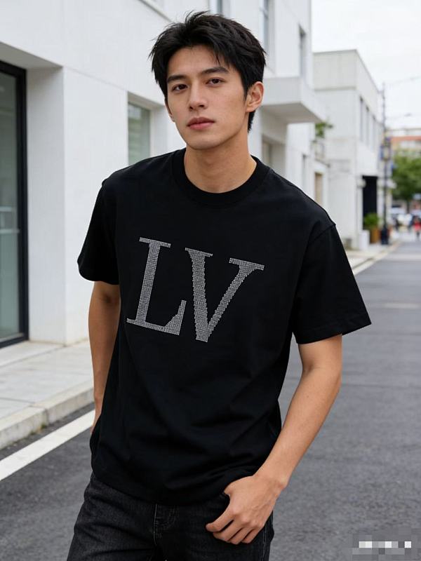 LOUIS VUITTON Logo Short Sleeve T-Shirt Style 1