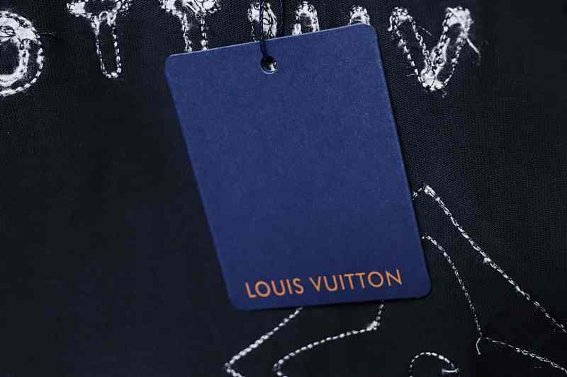 LOUIS VUITTON Logo Short Sleeve T-Shirt Style 3