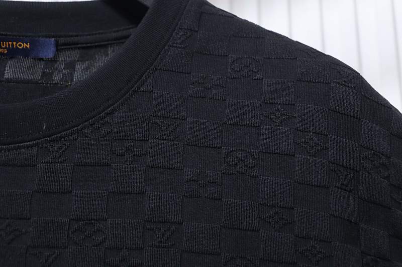 LOUIS VUITTON Monogram Checkerboard Short Sleeve T-Shirt Style 2