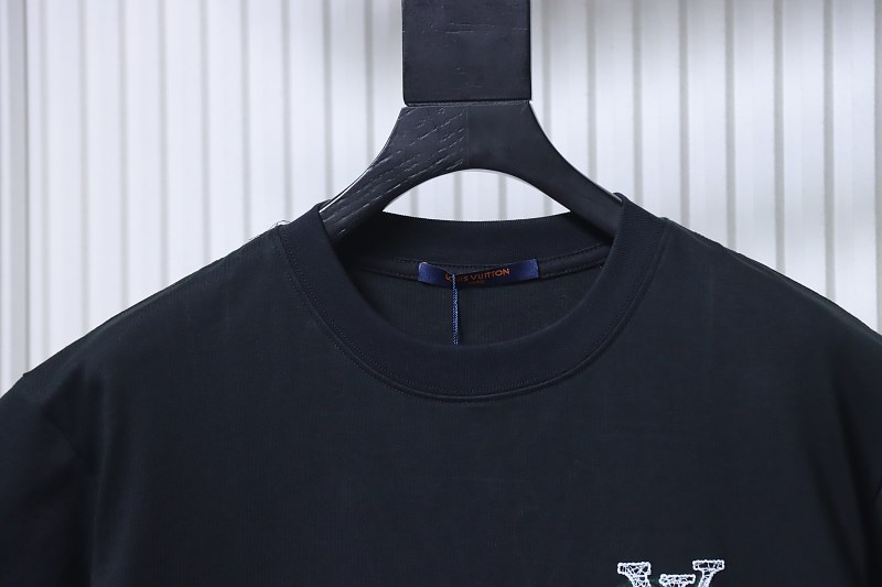 LOUIS VUITTON Monogram Embroidery Line Logo Short Sleeve T-Shirt Style 1