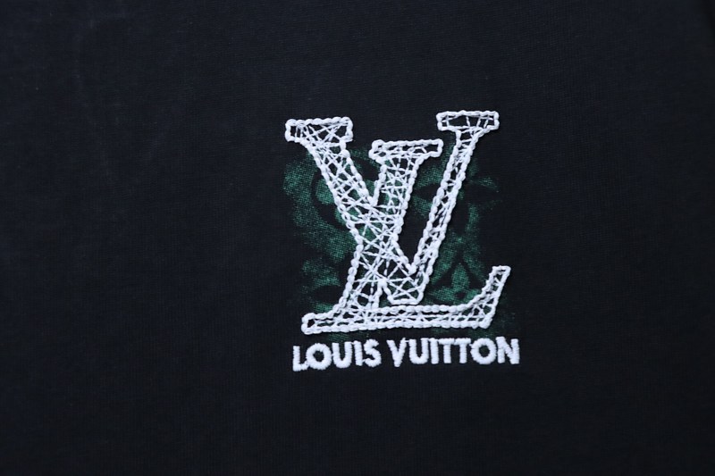 LOUIS VUITTON Monogram Embroidery Line Logo Short Sleeve T-Shirt Style 1