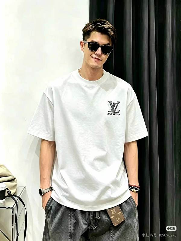 LOUIS VUITTON Monogram Embroidery Line Logo Short Sleeve T-Shirt Style 2