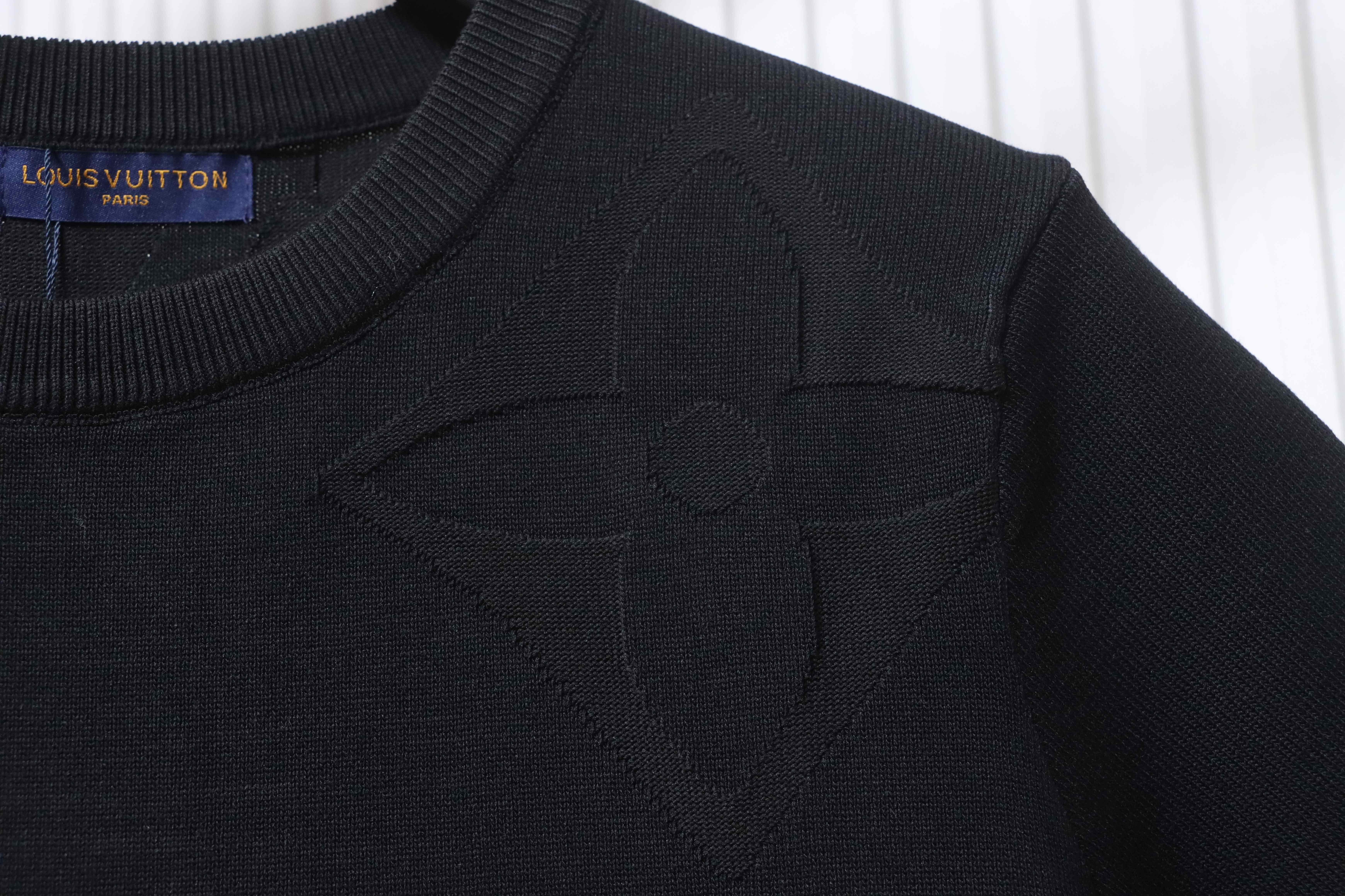 LOUIS VUITTON Monogram Jacquard Tonal Pattern Monogram Short Sleeve T-Shirt