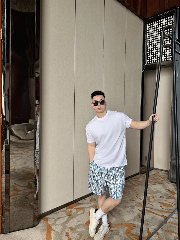 LOUIS VUITTON Monogram Print Set Shorts