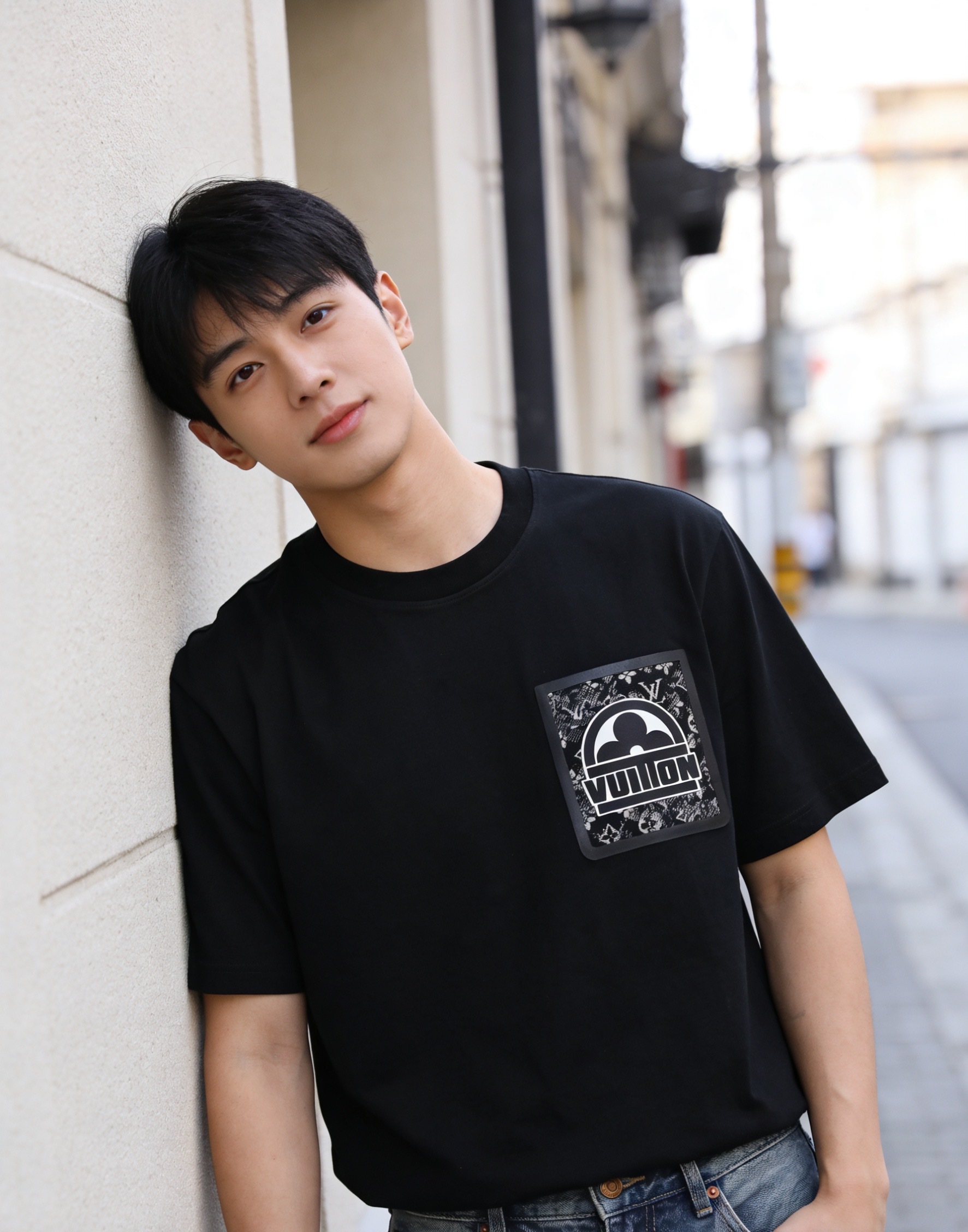 LOUIS VUITTON Monogram Print Short Sleeve T-Shirt Style 2