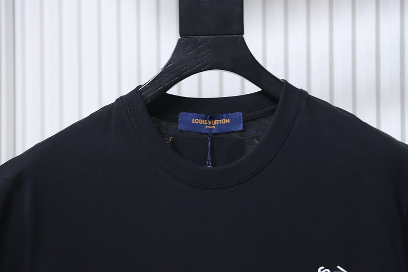 LOUIS VUITTON Pin Logo Embroidery Crew Neck Logo White Short Sleeve T-Shirt