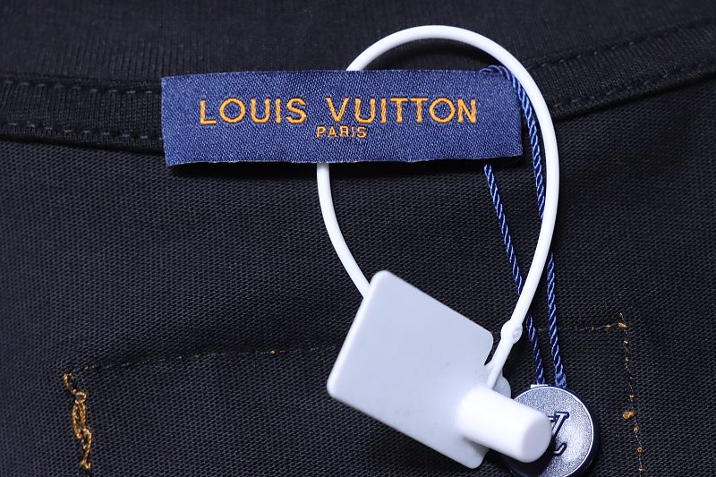 LOUIS VUITTON Print Logo Black Short Sleeve T-Shirt