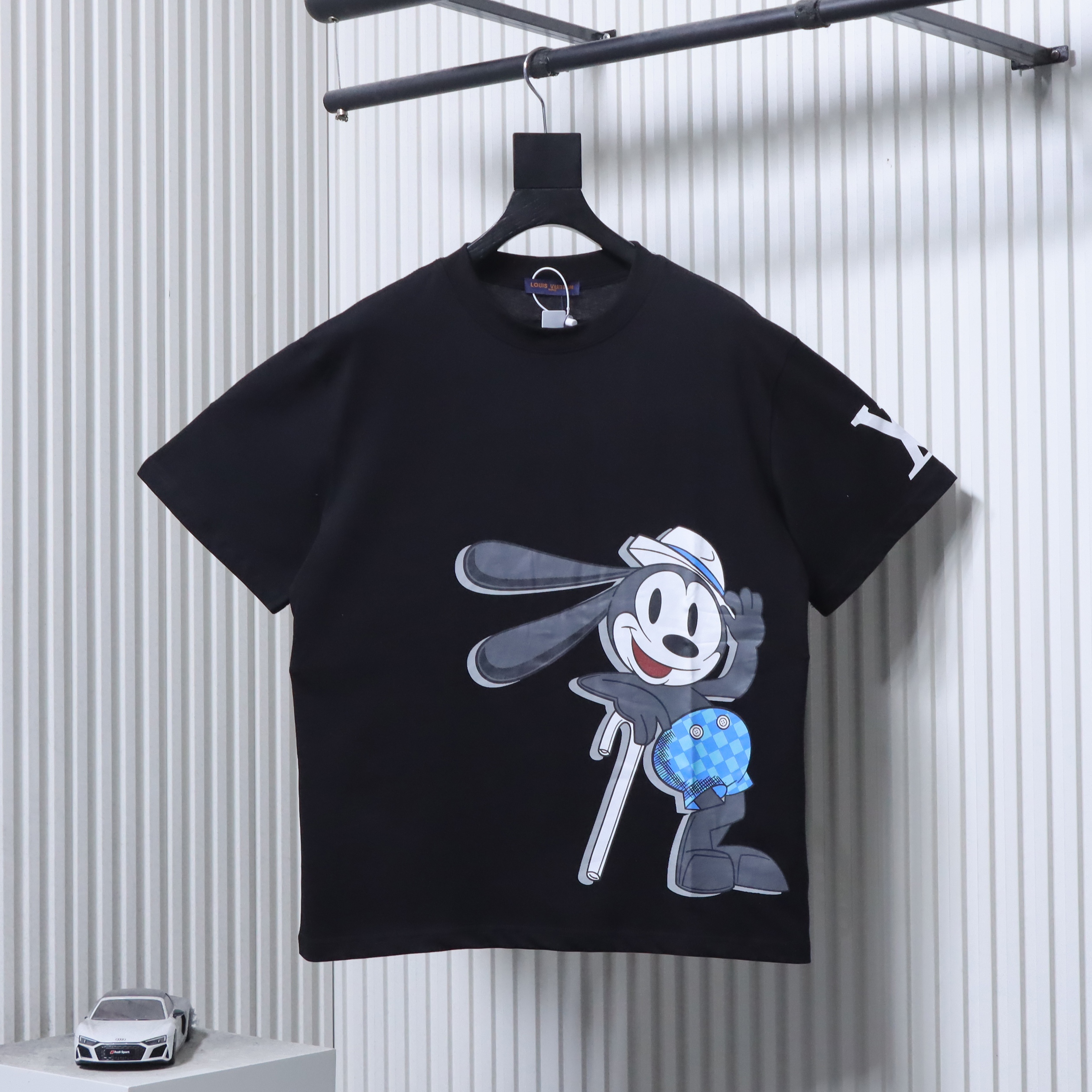 LOUIS VUITTON Print Logo Black Short Sleeve T-Shirt