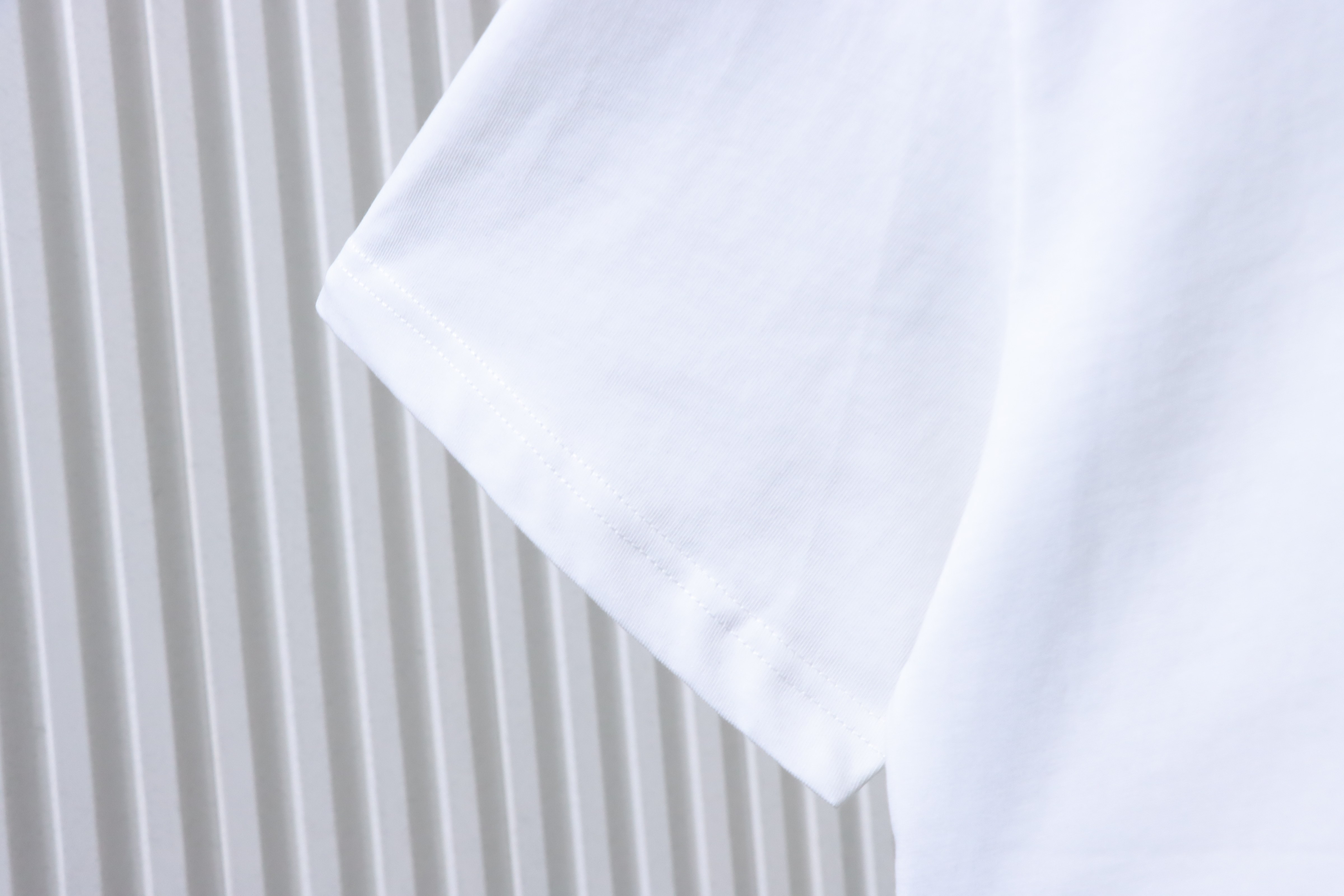 LOUIS VUITTON Print Logo White Short Sleeve T-Shirt