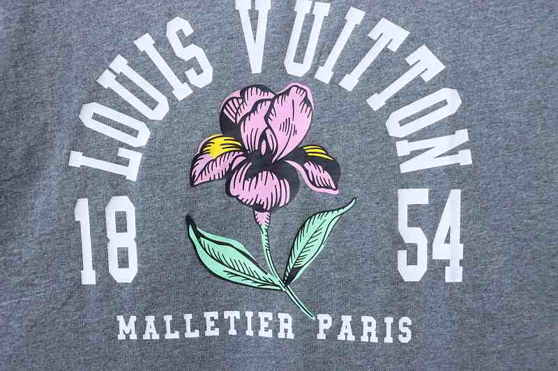 LOUIS VUITTON Print Short Sleeve T-Shirt Style 2