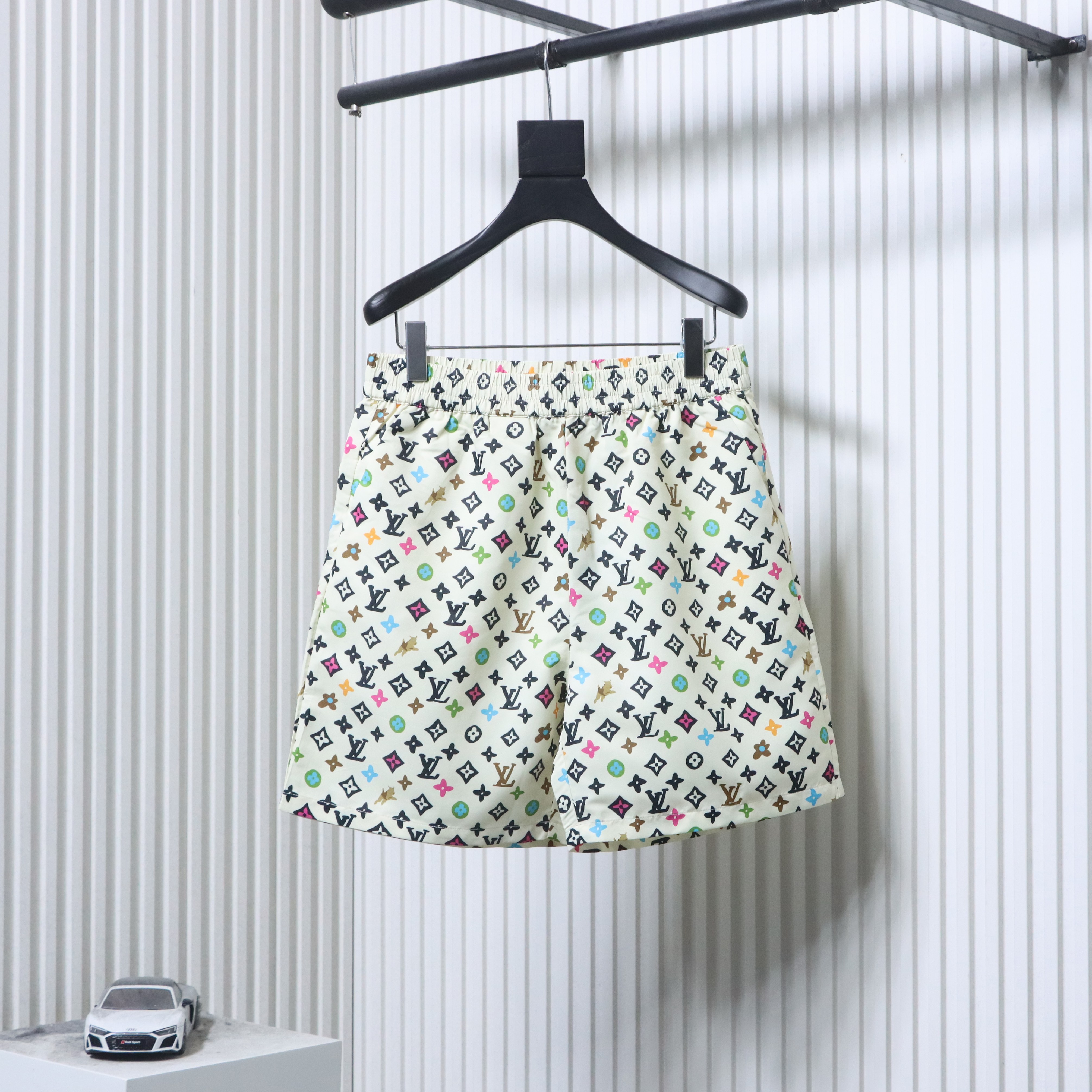 LOUIS VUITTON Print Shorts