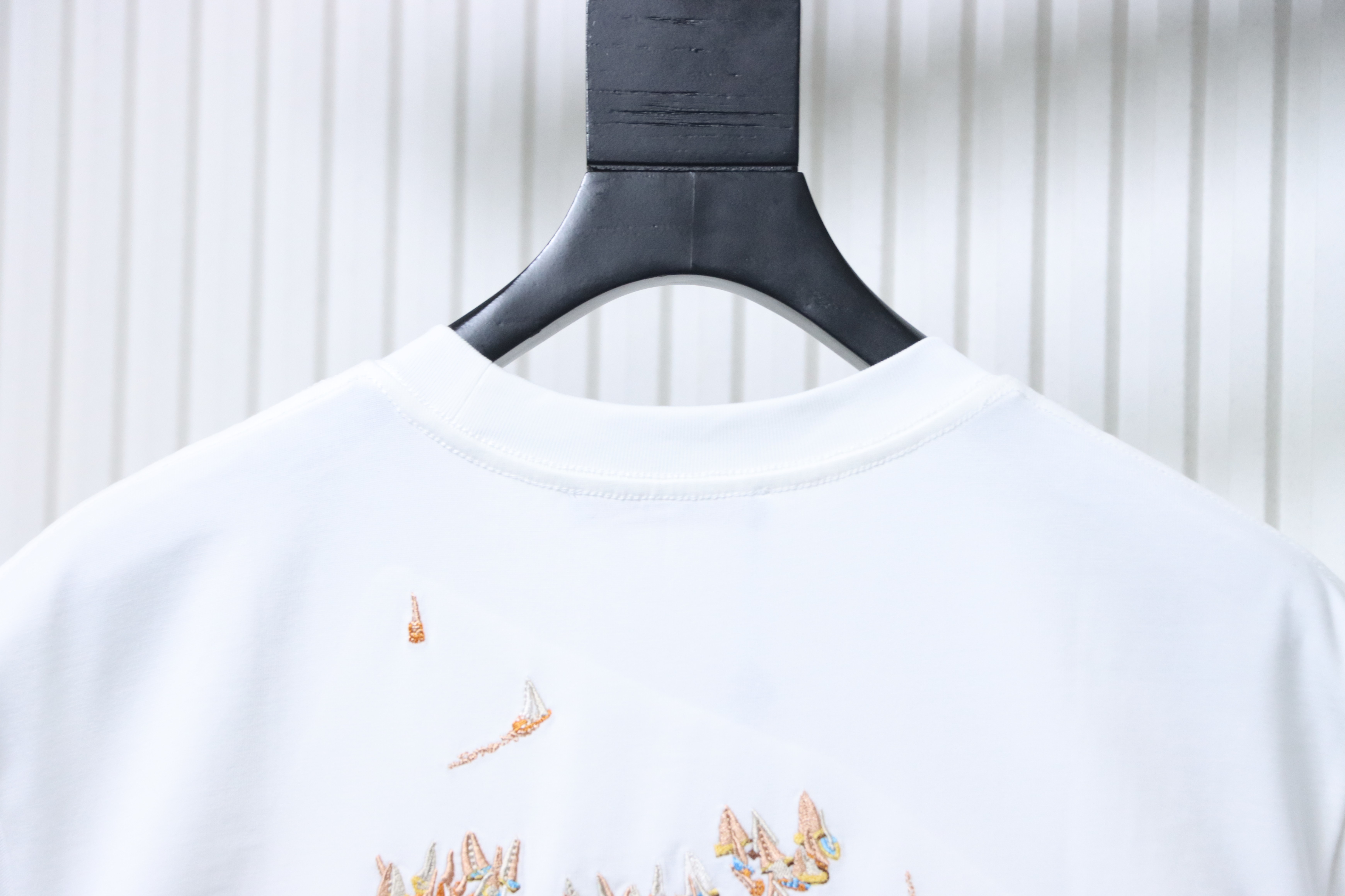 LOUIS VUITTON Sailing Logo Embroidery Black White Short Sleeve T-Shirt Style 1