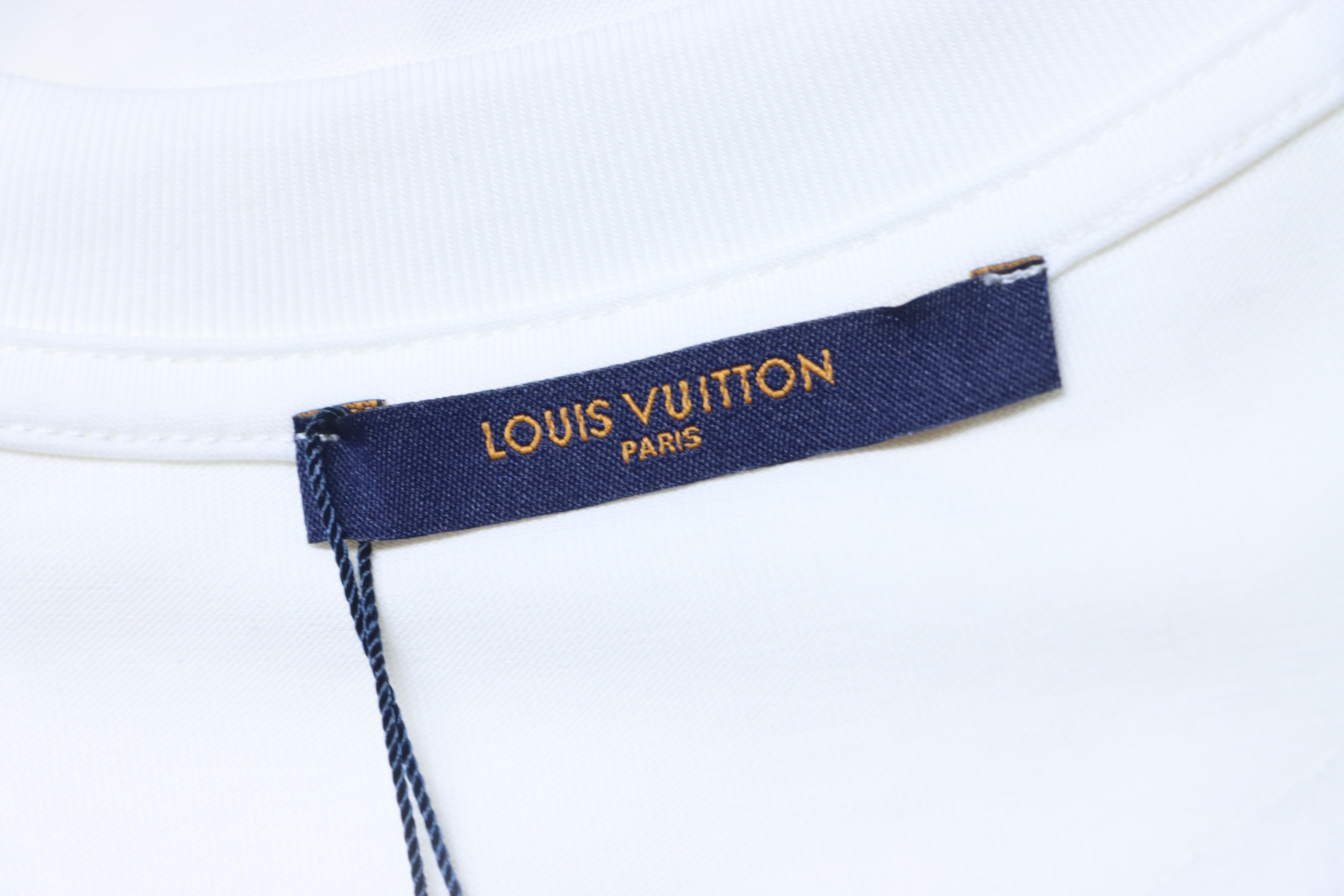 LOUIS VUITTON Sailing Logo Embroidery Black White Short Sleeve T-Shirt Style 1