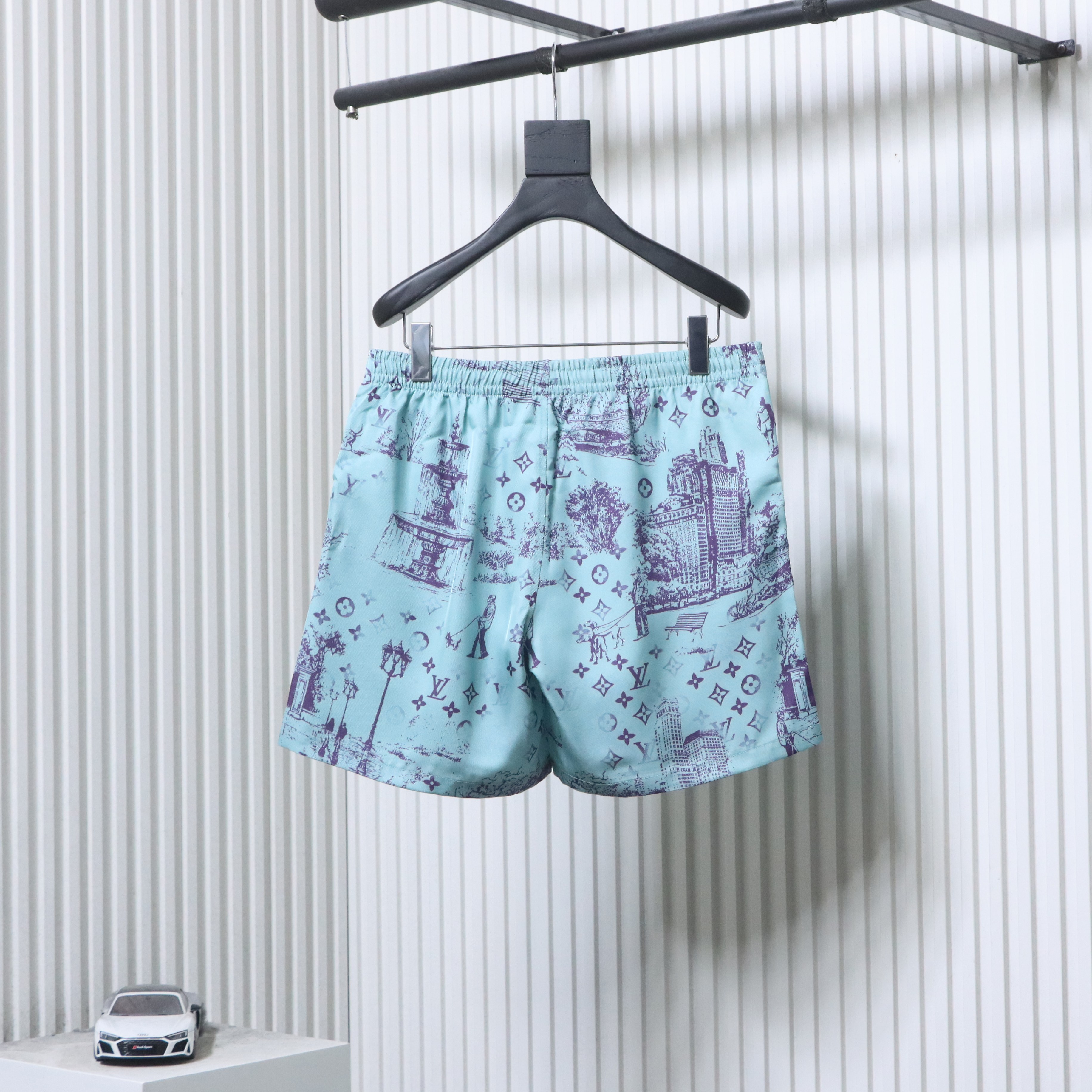 LOUIS VUITTON Set Shorts