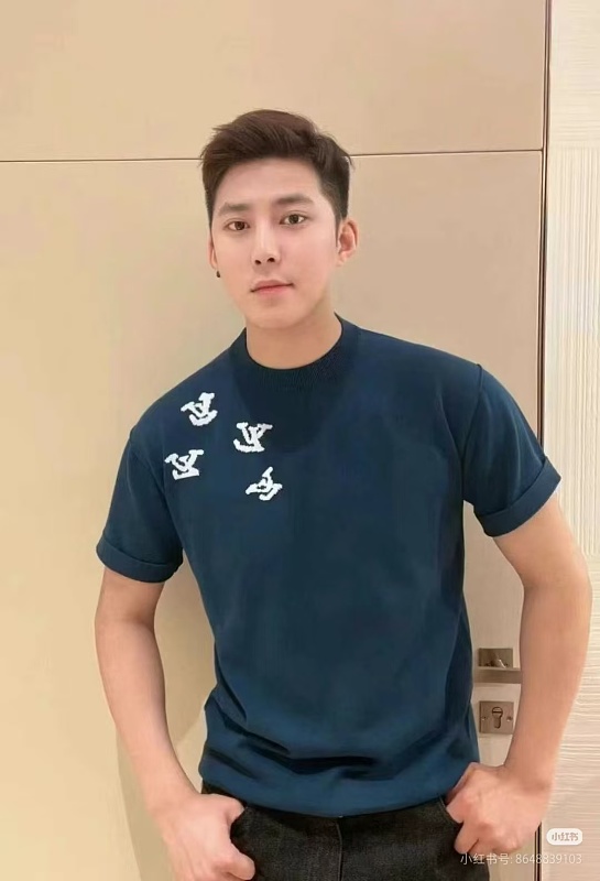 LOUIS VUITTON Short Sleeve T-Shirt