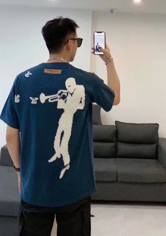 LOUIS VUITTON Short Sleeve T-Shirt