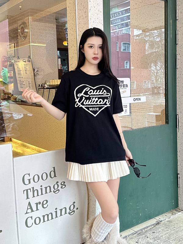 LOUIS VUITTON Short Sleeve T-Shirt Style 1