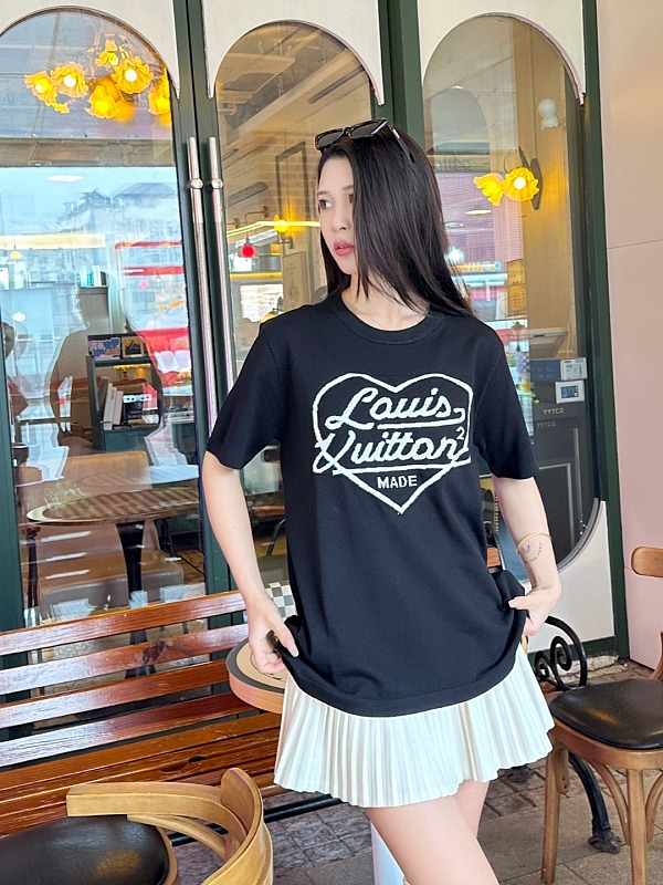 LOUIS VUITTON Short Sleeve T-Shirt Style 1