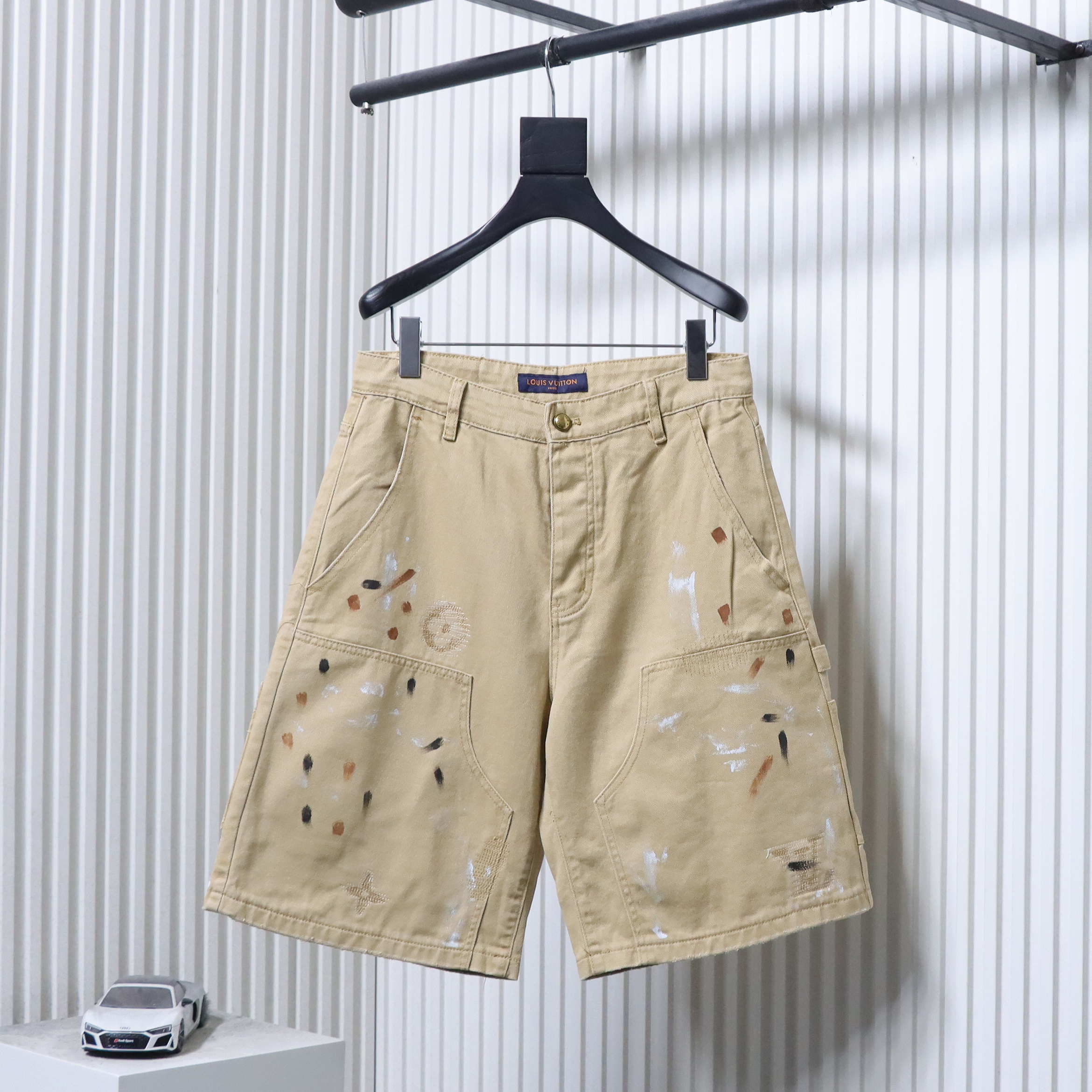 LOUIS VUITTON Shorts