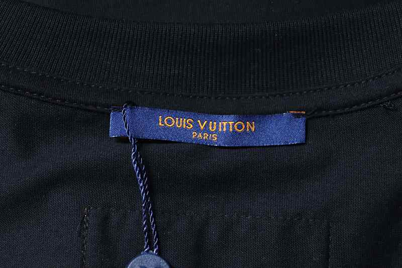 LOUIS VUITTON Tonal Pattern Partial Monogram Embroidery Logo Short Sleeve T-Shirt Style 2