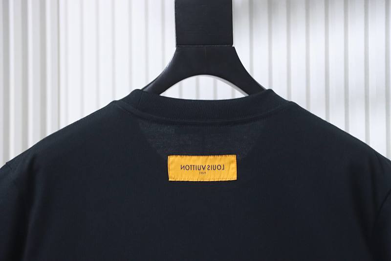 LOUIS VUITTON Tonal Pattern Partial Monogram Embroidery Logo Short Sleeve T-Shirt Style 4