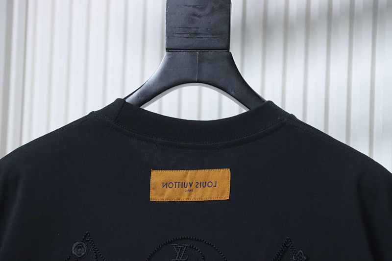 LOUIS VUITTON Triple Flower Embroidery Black White Short Sleeve T-Shirt Style 2