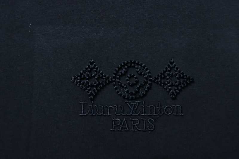 LOUIS VUITTON Triple Flower Embroidery Black White Short Sleeve T-Shirt Style 2
