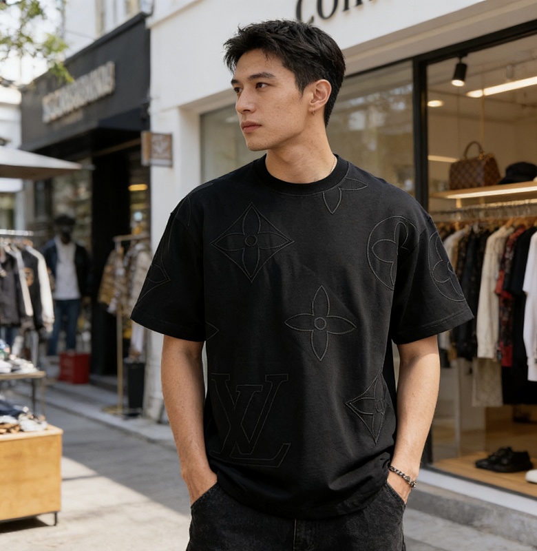 LOUIS VUITTON Triple Flower Embroidery Logo Black White Short Sleeve T-Shirt Style 1