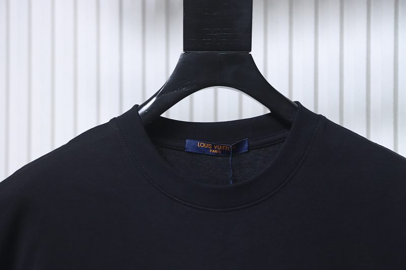 LOUIS VUITTON Triple Flower Embroidery Logo Short Sleeve T-Shirt Style 2