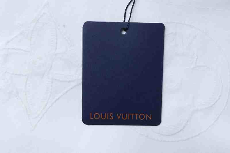 LOUIS VUITTON Triple Flower Embroidery Short Sleeve T-Shirt Style 4