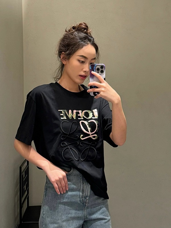 Loewe 24SS Semi Hand-Drawn Graffiti Embroidered Logo Short Sleeve T-Shirt -1