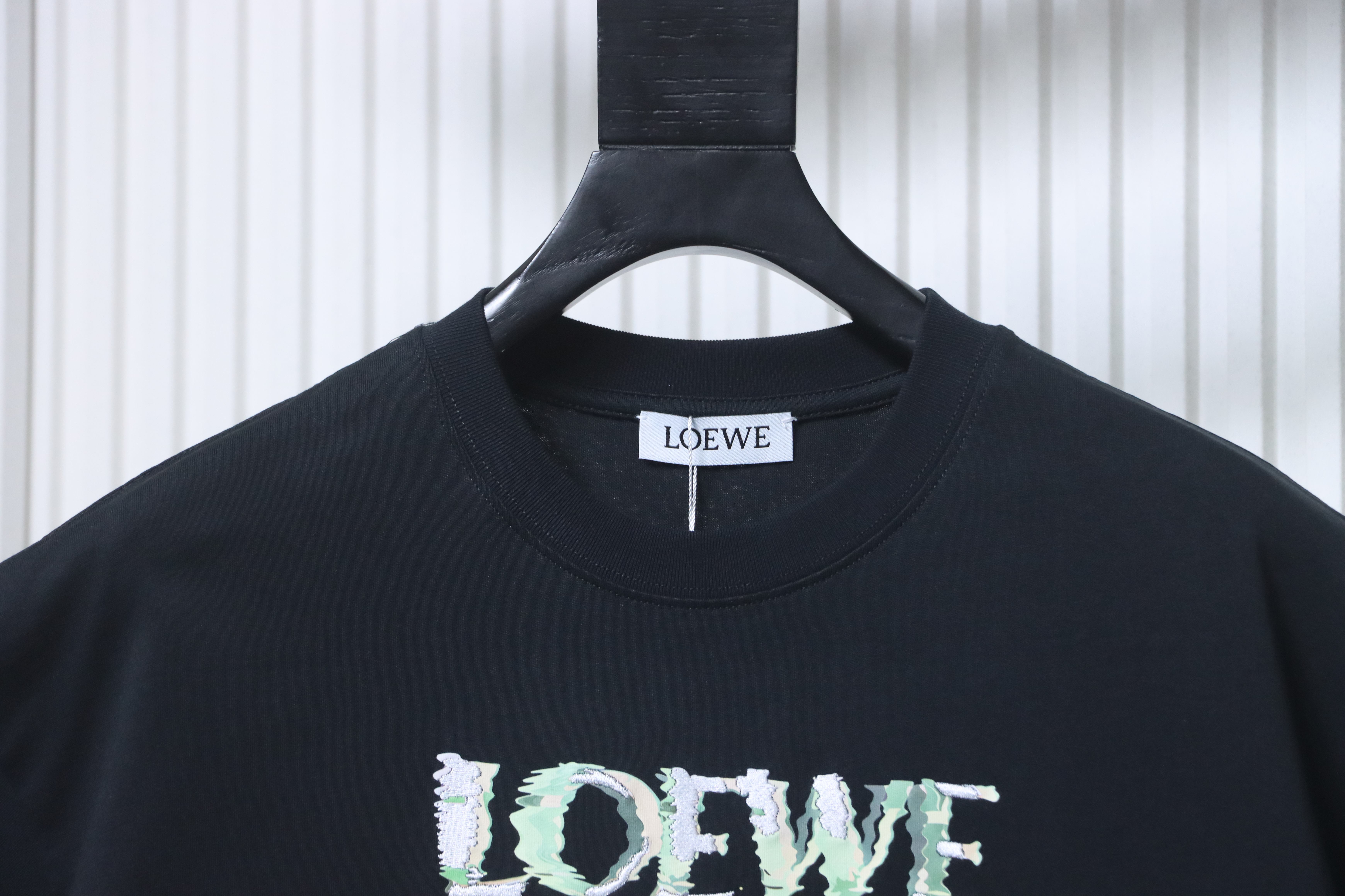 Loewe 24SS Semi Hand-Drawn Graffiti Embroidered Logo Short Sleeve T-Shirt -1