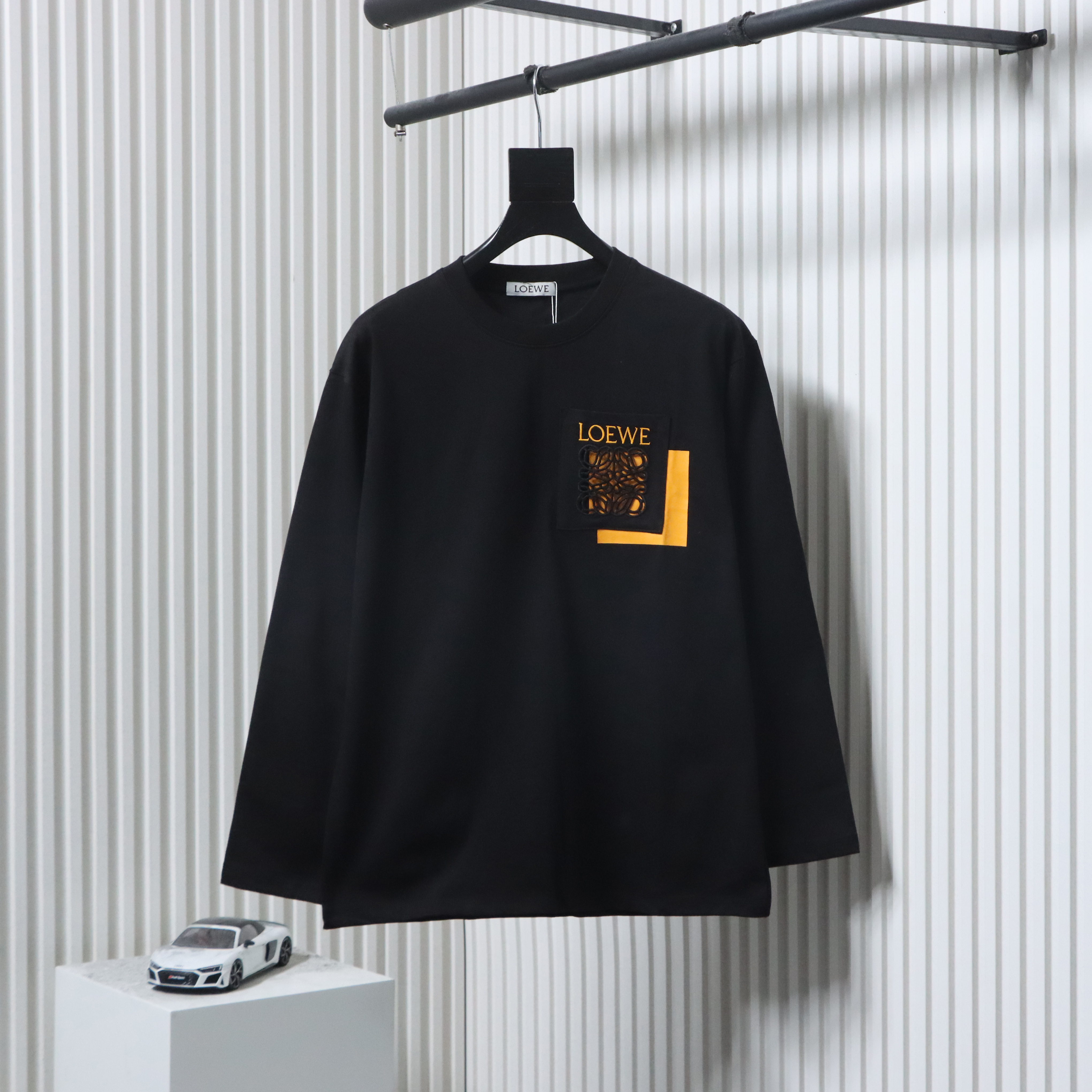 Loewe 25FW Cutout Logo Overlap Pocket Long Sleeve T-Shirt -2