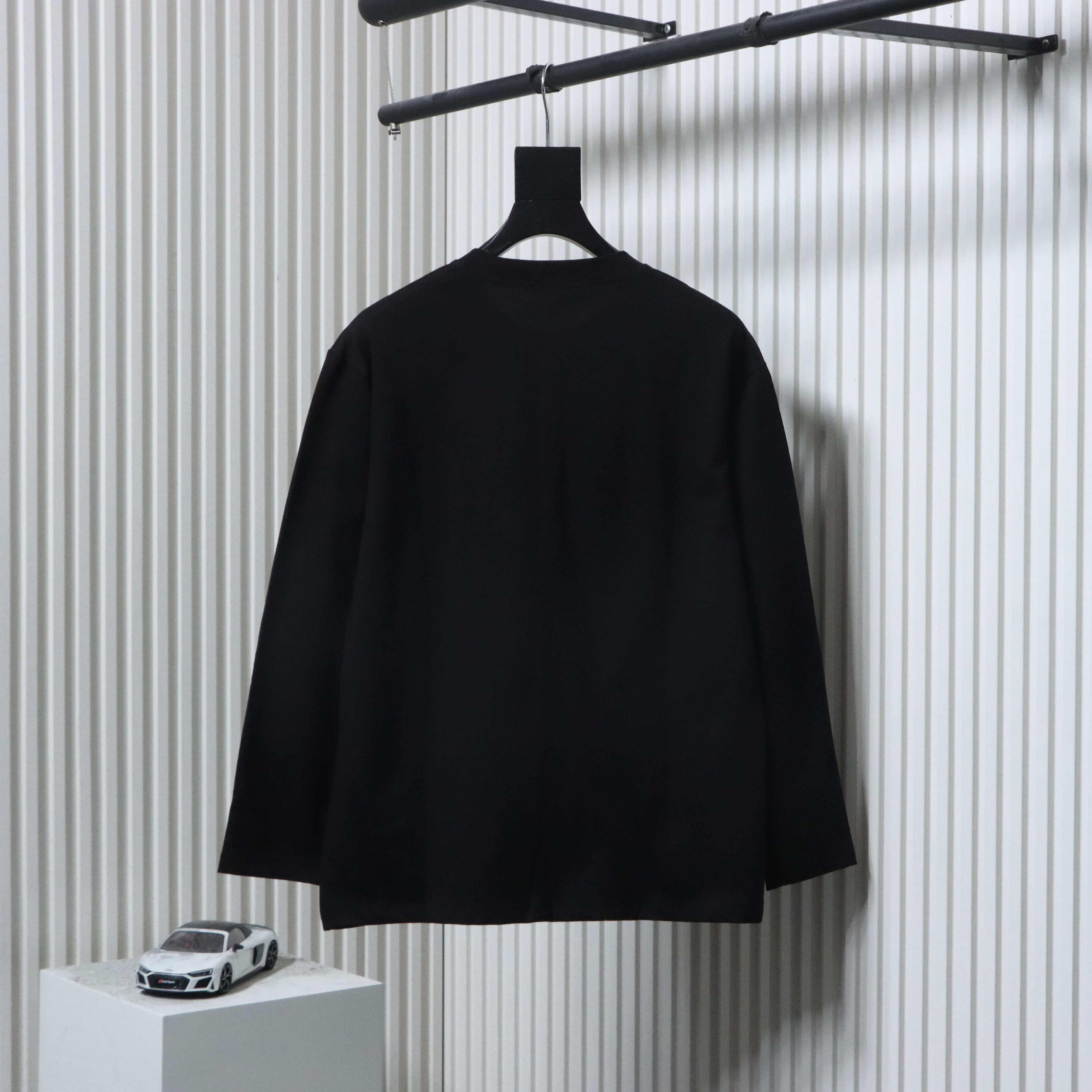 Loewe 25FW Cutout Logo Overlap Pocket Long Sleeve T-Shirt -2